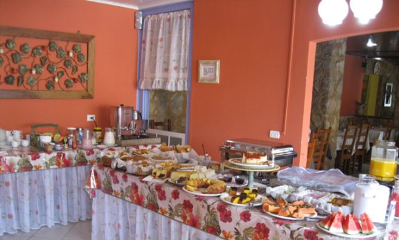 cafe da manha pousada paraty