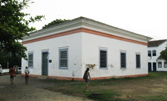 biblioteca de paraty