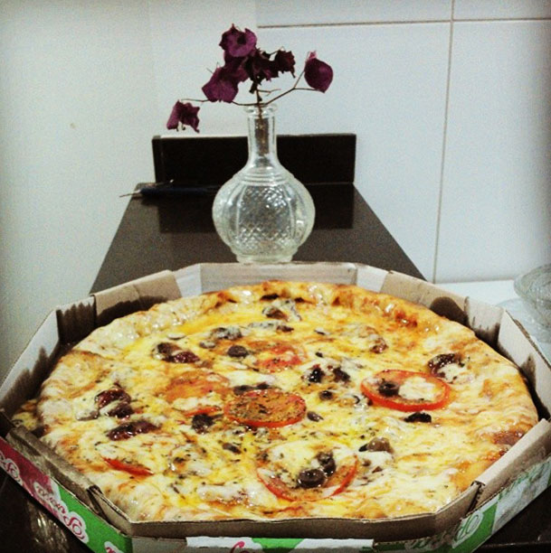 pizza bairro sagrada familia