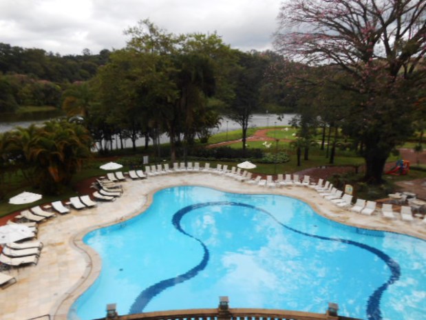 piscina grande hotel araxa