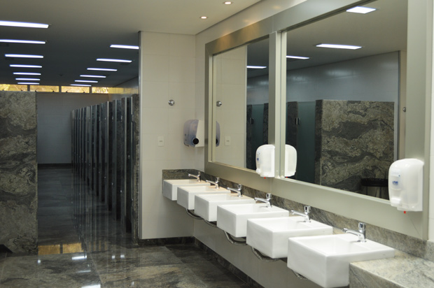 banheiro do actuall hotel