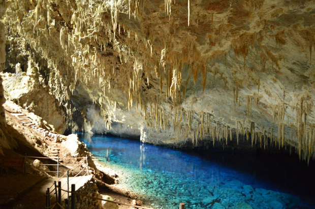 Gruta do Lago Azul