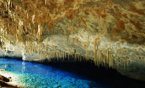 Gruta do Lago Azul