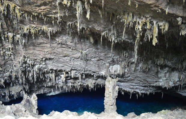 Gruta do Lago Azul