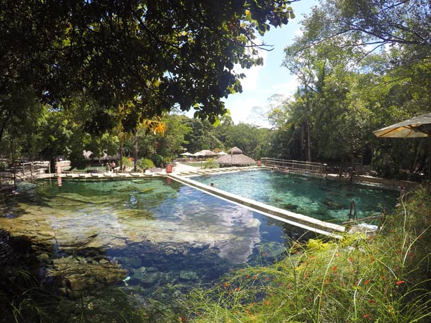 agua do rio quente resorts 