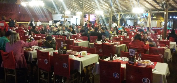 restaurante churrascaria garfo e bombacha