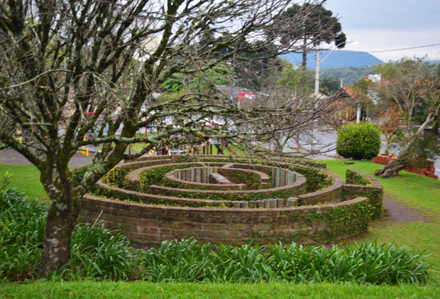 nova petropolis labirinto