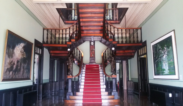 escada palacio rio negro