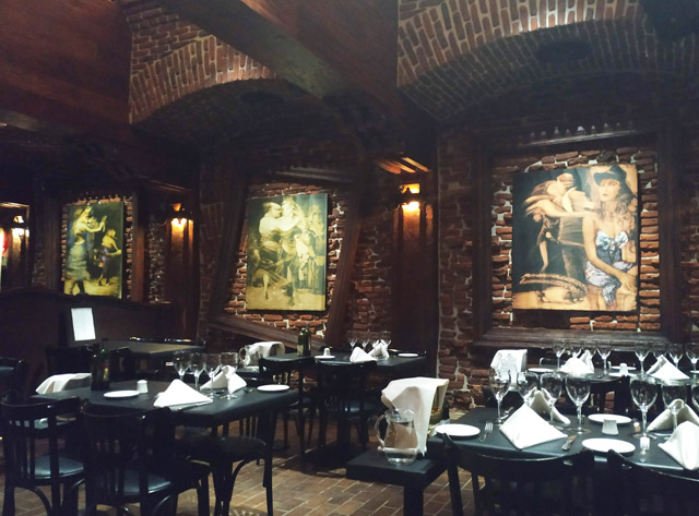 restaurante com decoração de tango